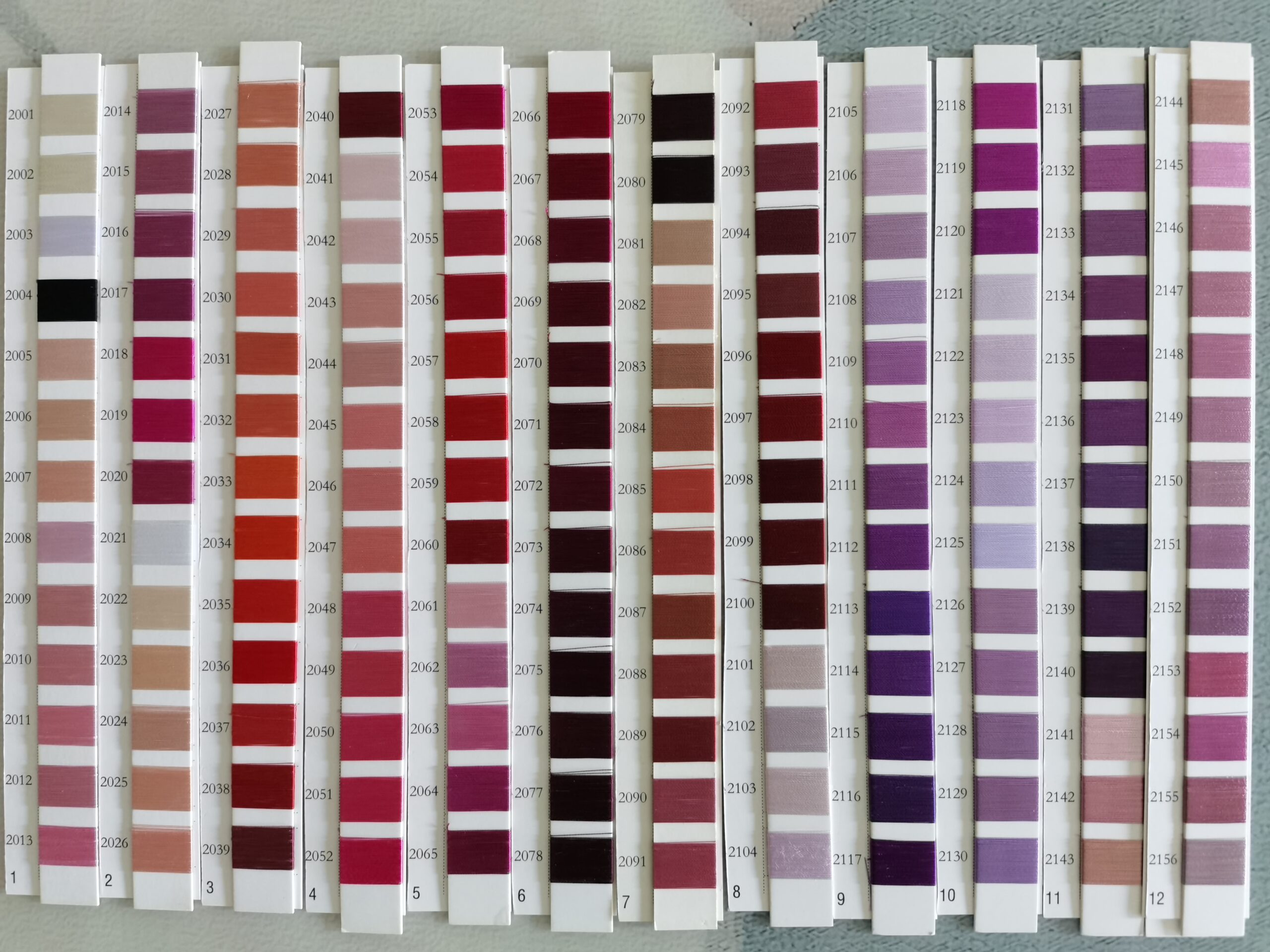 Sewingleader Rayon Thread Color Card