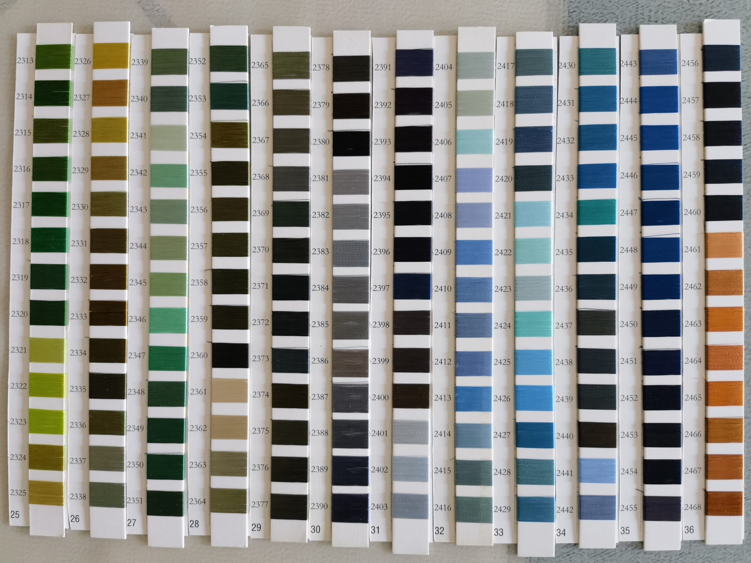 Sewingleader Rayon Thread Color Card